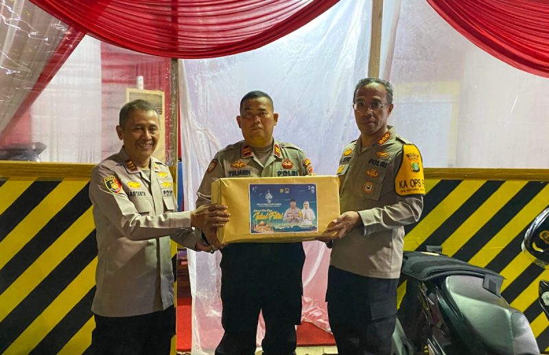 Kapolres Metro Jakarta Timur Tinjau Pos PAM PGC Cililitan dalam Rangka Ops Ketupat Jaya 2025